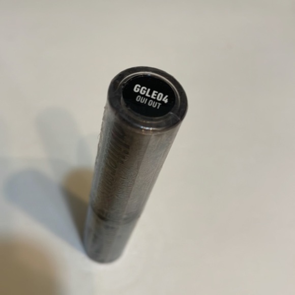 NEW NYX Professional Makeup Glitter Goals Liquid Eyeshadow OUI OUT .12oz./3.4g - Picture 3 of 5